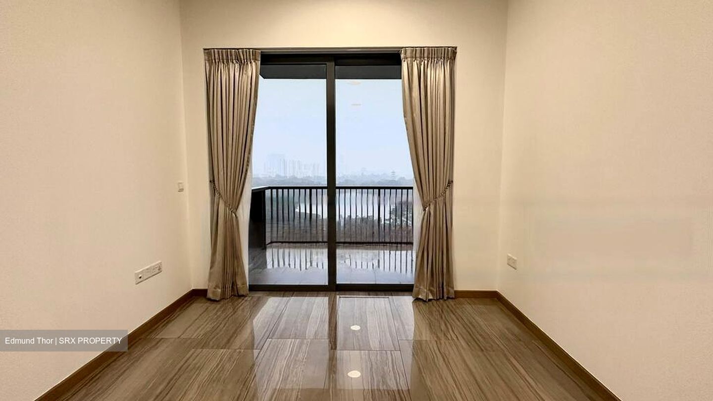 Lakeville (D22), Condominium #468532421